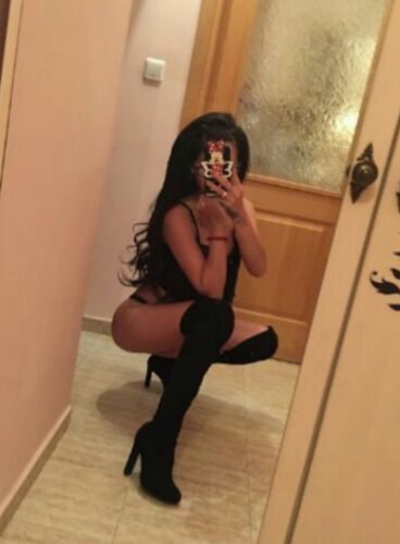 Mersin Bakımlı Esmer Duru 24 Yaşında — Seymenli, Mersin