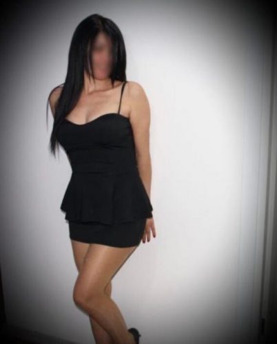 Mersin Esmer Lara 170 Cm Kendi Yeri Var — Yenişehir, Mersin